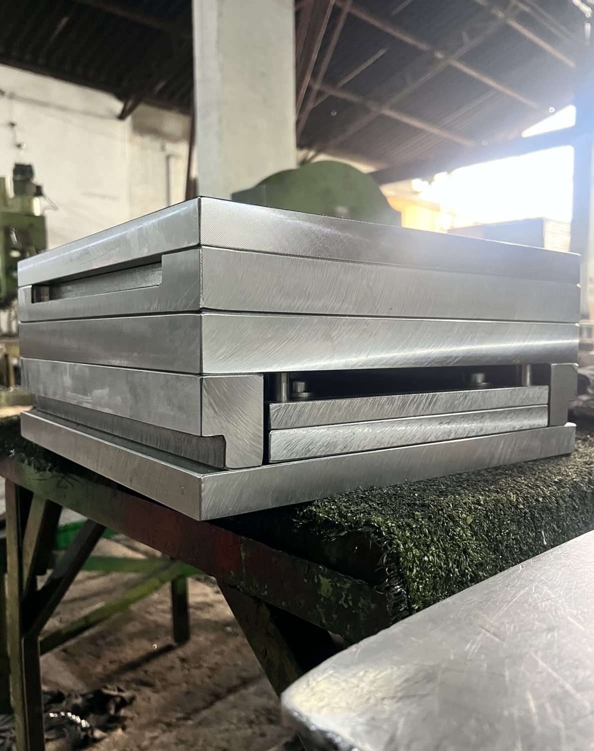 Conjunto de placas maquinadas fabricado por Porta Moldes y Troqueles Mecalco